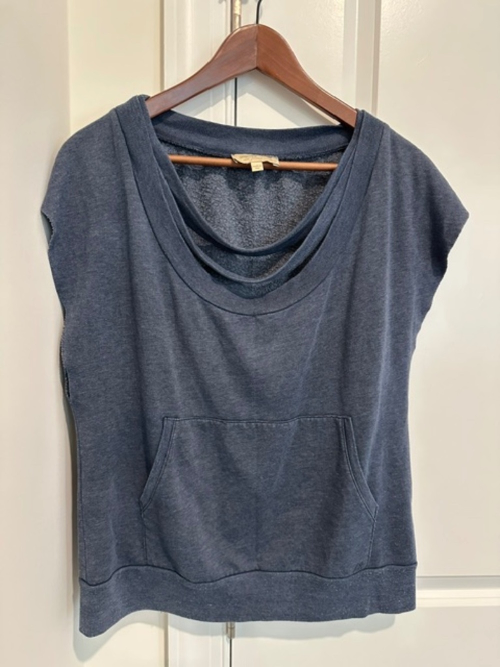 ELIZABETH & JAMES 'Vintage' Short-Sleeve Sweatshirt